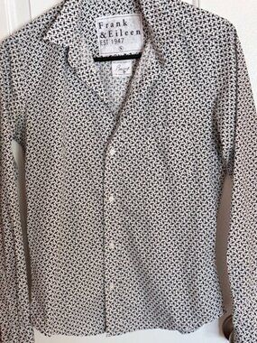 NWOT Frank & Eileen Barry Classic Tailored Feminine Print Shirt Small Retail$258